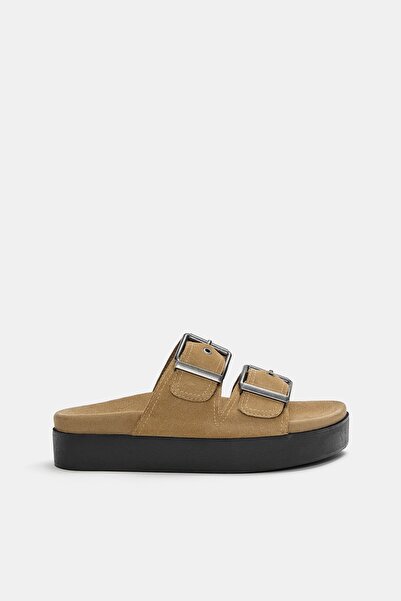 Pull & Bear Tokalı ve kalın tabanlı deri terlik