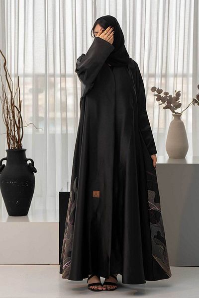 Hasnaa Abaya عباية نهى بتطريز فاخر