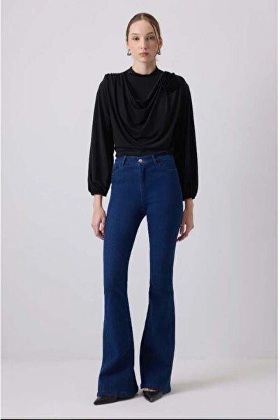 Touche Gül Detaylı Drapeli Bluz Siyah