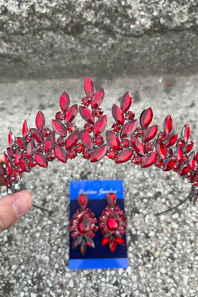 Hobigram Regina Burgundy Bridal Henna Crown Special Occasion Accessory Women's Crown and Three Shuttle Earrings Set
