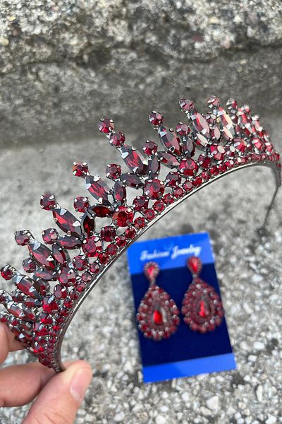 Hobigram Ivanna Burgundy Bridal Henna Crown Special Occasion Accessory Women's Crown and Drop Shuttle Earring Set