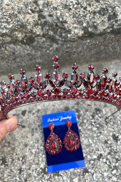 Hobigram Ivanna Burgundy Bridal Henna Crown Special Occasion Accessory Women's Crown and Drop Shuttle Earring Set