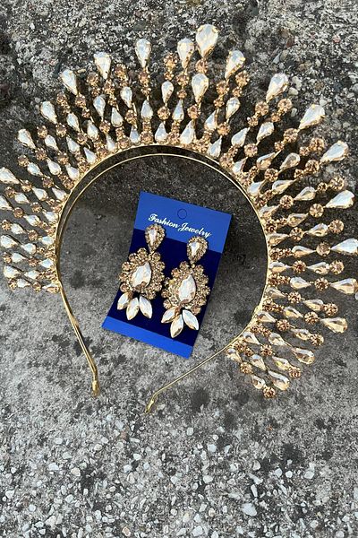 Hobigram Michaelle Gold Bridal Henna Crown Special Occasion Accessory Women's Crown and Three Shuttle Earrings Set