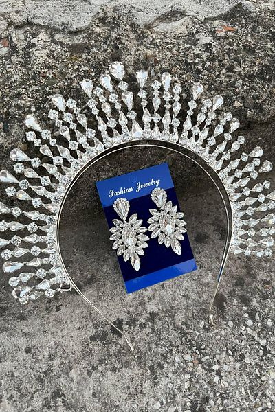 Hobigram Michaelle Silver Bridal Henna Crown Special Occasion Accessory Women's Crown and Thin Shuttle Earrings Set