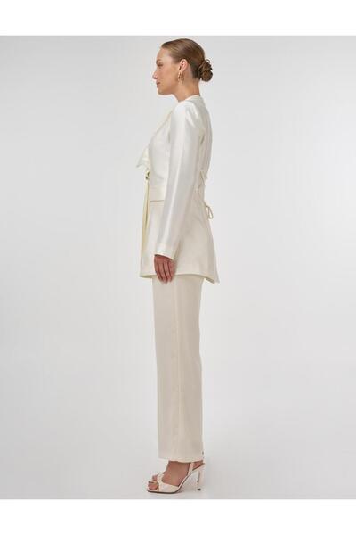 Kayra Gül Motifli Şık Blazer Ceket Ekru