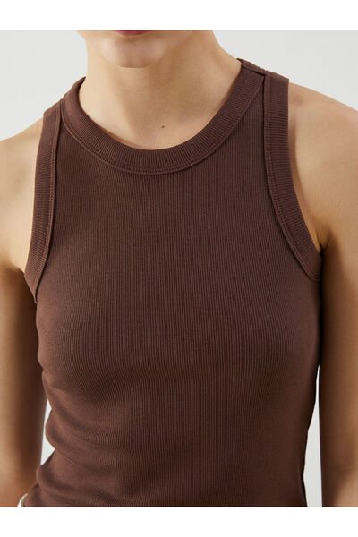 LC Waikiki Bisiklet Yaka Dokulu Kadın Atlet