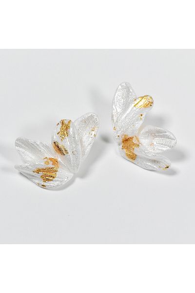 NARRU NARRU earrings, handmade, butterfly-shaped, pearl white and gold, Sierra 03