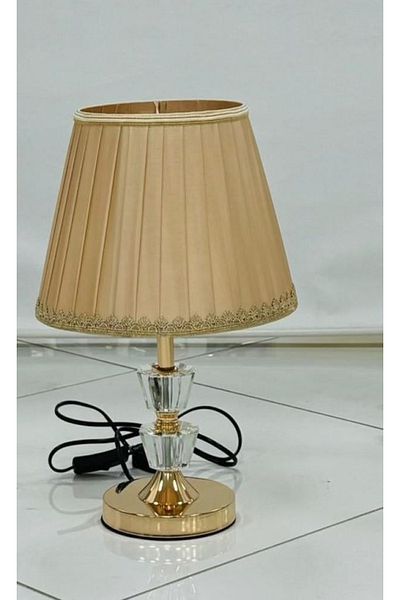 DEC10 Elegant gold bedside lamp