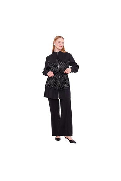 Levidor Lace Detailed Double Suit