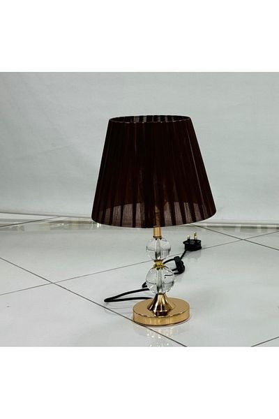 DEC10 Distinctive lamp with modern design.