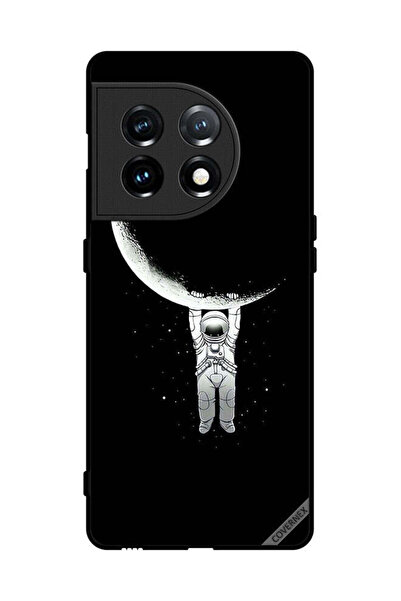 Covernex غطاء حماية لهاتف OnePlus 11 مطبوع عليه صورة رائد فضاء معلق على القمر