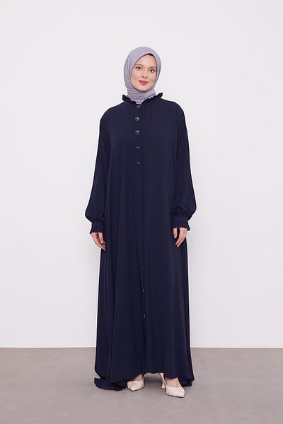 Levidor Medine Silk Ferace με πέτρινο κουμπιά στο μπροστινό μέρος και λεπτομέρεια βολάν με γιακά