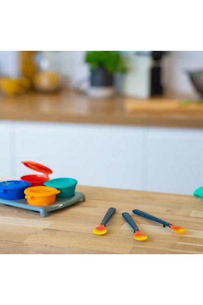 tommee tippee Thermosensitive Spoons, from 4 months, Black/Red, 4 pcs