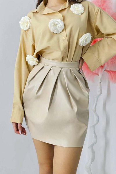 FashionForYou Fustă scurtă Paulina, din piele ecologică, cu pliuri simetrice, crem, L