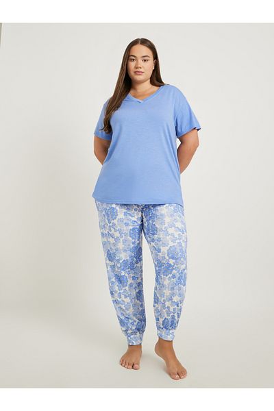 Styli Plus Size Slubbed V Neck T-Shirt and Floral Print Cuffed Pyjama Set