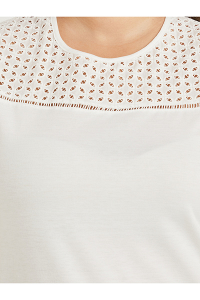 Styli Plus Size Schiffli Yoke Flat Pompom Detail Nightdress