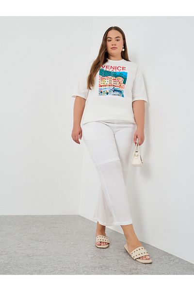 Styli Plus Size Venice Italy Graphic Print Short Sleeve T-Shirt