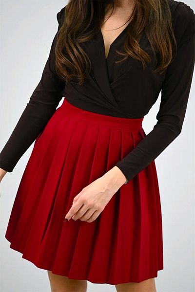 FashionForYou Zaly Short Pleated Skirt, With High Waist And Elastic Band, Burgundy, M