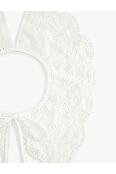 Koton Lace-Up Embroidered Scallop Detachable Collar
