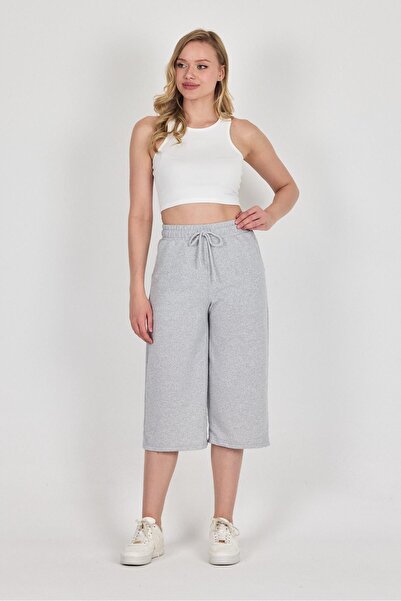 COMEOR Yüksek Bel Cepli Rahat Kesim Mevsimlik Kadın Diz Altı Bermuda Gri Kapri Şort