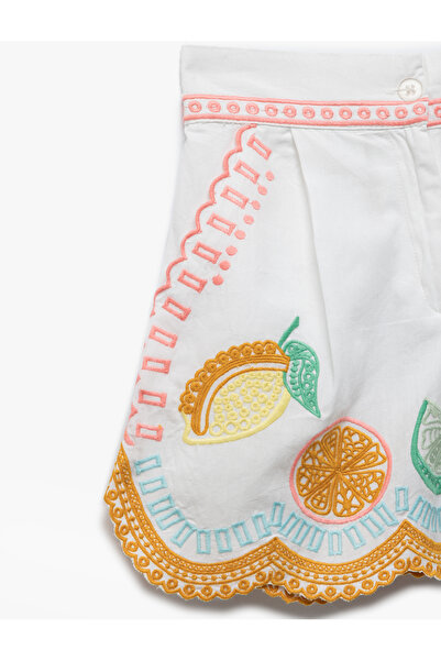 Koton Pamuklu İşlemeli Meyve Desenli Beli Lastikli Şort