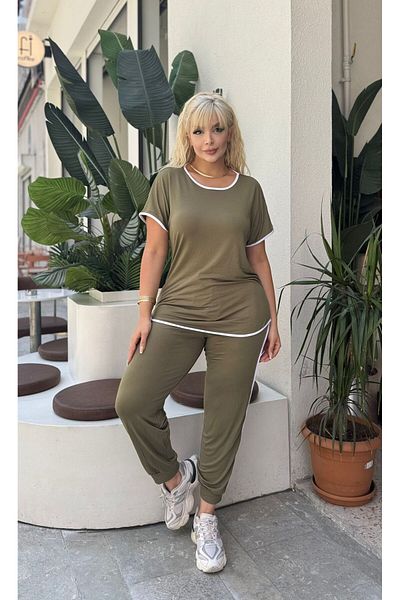 Butik Nilyam Women's Plus Size Crew Neck Short Sleeve Slim Piping Stripe Detail Tracksuit Set 24784