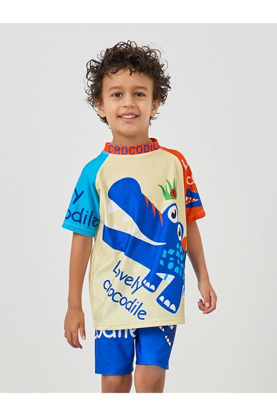 Styli Boys Graphic Print Raglan Sleeve T-Shirt and Shorts Swimsuit