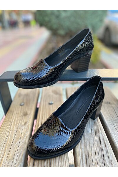 Mammamia D24YA-3790 Hakiki Deri Siyah Mısır Rugan Kadın Casual Ayakkabı