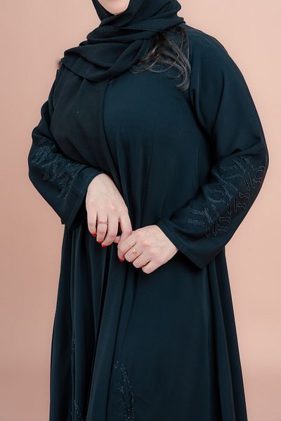 IKKXA Crystal Elegance Emirati Abaya