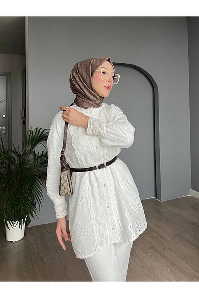 Modamorfo Lace Collar and Sleeves Ball Button Lined Shirt - White