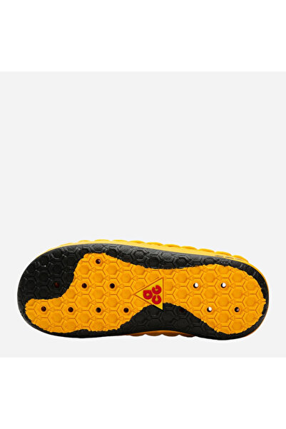 Nike CZ0931-700 ACG Watercat + Vivid Sulphur/University Gold (Dar Kalıp 1 Numara Büyük Alınız)