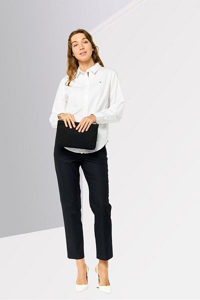Gant Women Regular Fit Solid Stretchable Straight Pants, Black