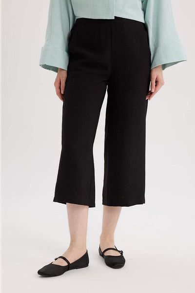 DeFacto Basic Plain Pocket Capri E4390Ax25Sm