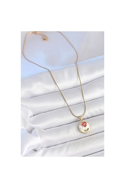 AfraBeauty 316L Steel Gold Color Chain White Minimal Flower Embroidered Pearl Detail Portrait Model Women's Necklace