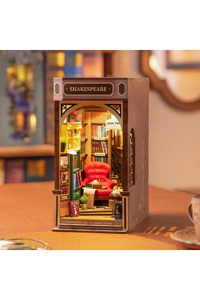 Robotime Shakespeare's Library - Library Diorama - Do It Yourself Kit - 194 Pieces
