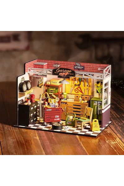Robotime Garage Workshop - DIY 3D Miniature House - 157 Pieces