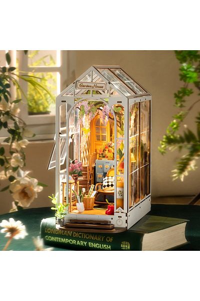 Robotime Holiday Garden House - Library Diorama - Do It Yourself Kit - 176 Pieces