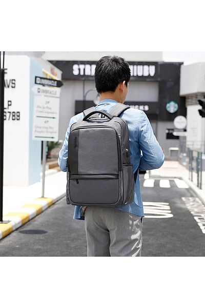 Arctic Hunter Casual Travel Backpack Water Resistant Unisex School College Bag with Built in USB Port