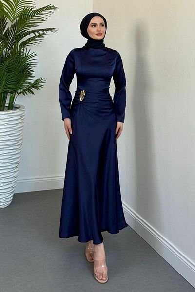 MERVEN AKYÜZ Βραδινό φόρεμα Siena Side Tie Satin Navy Blue