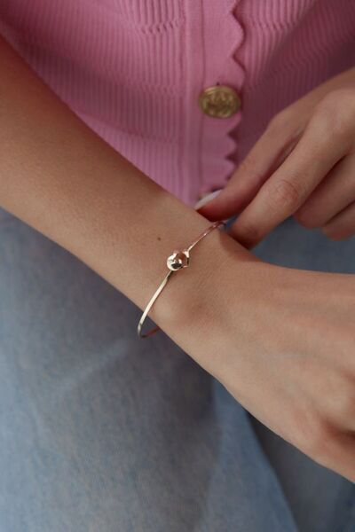 ADOR ALTIN KALPLİ KELEPÇE