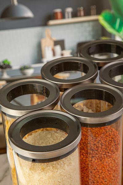 Lizzy 1650 ml Round Glass Jar with Steel Lid Set of 6