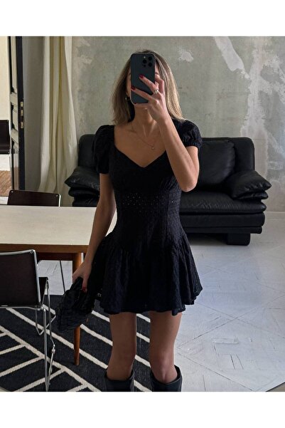 FİNNS ROCHIE BRODĂ