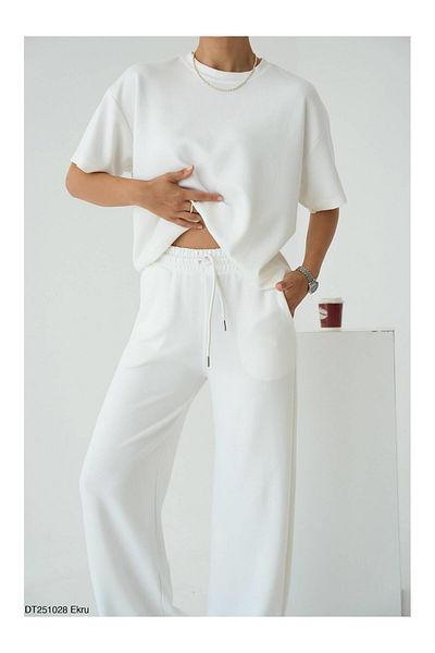 Coral Half Sleeve T-Shirt Trousers Suit Ecru