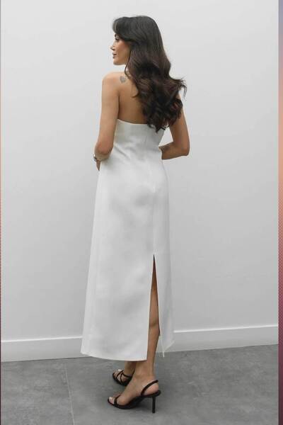 ZISHAN Beyaz ve Siyah Askılı / Straplez Midi Abiye Elbise - Şık Davetlerin Vazgeçilmezi 803