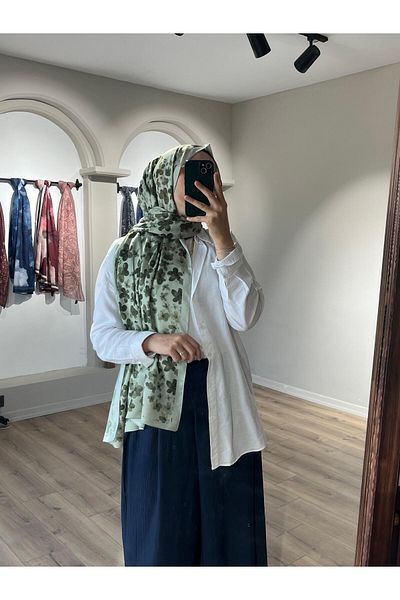 Merwiss Blom Pattern Soft Green Shawl