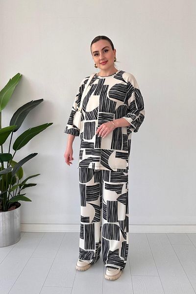 MaziButik Stripe Pattern Crepe Suit Ecru