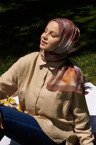 Madame Polo Σάλι Prestige Dalia Pattern - Καφέ