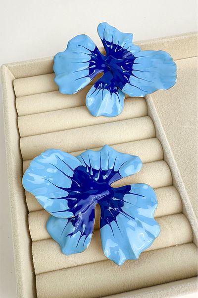 Modex Geometric Shaped Blue Light Flower Earrings (8cm)