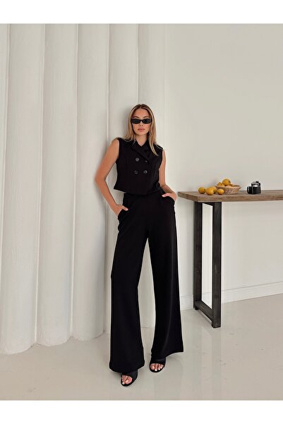 Butik Düğme detaylı yelekli takım