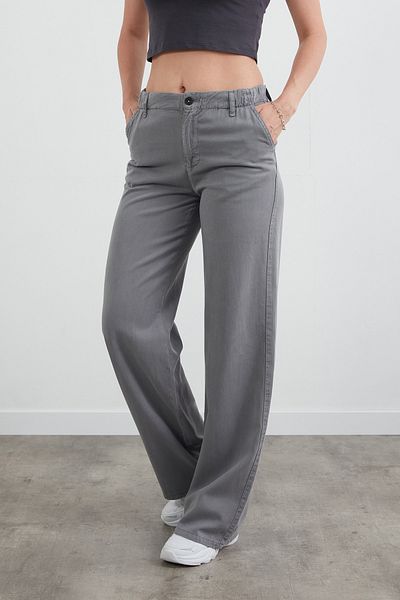 Fulla Moda Elastic Waist Buttoned Fabric Trousers